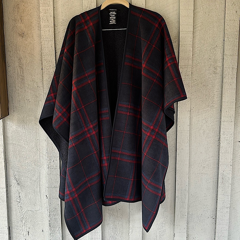Ike Behar Fleece Poncho